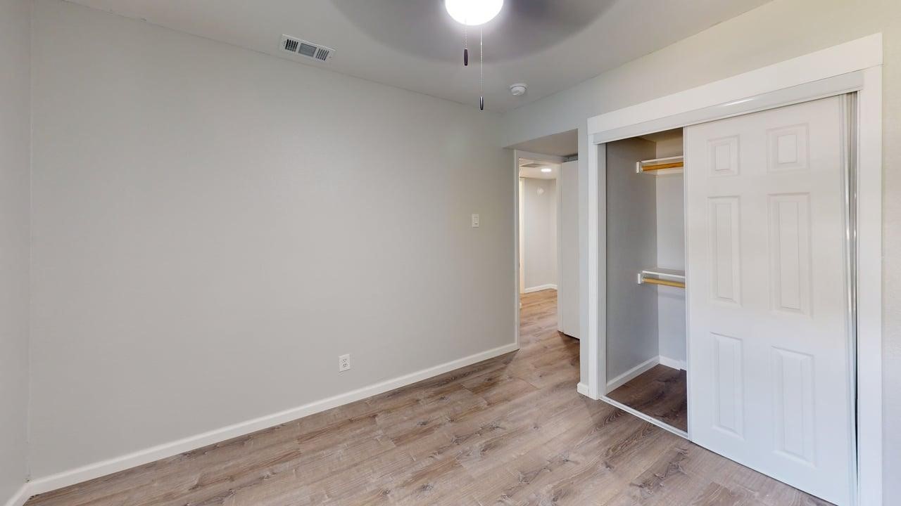 633 Stroud Lane Garland TX 75043