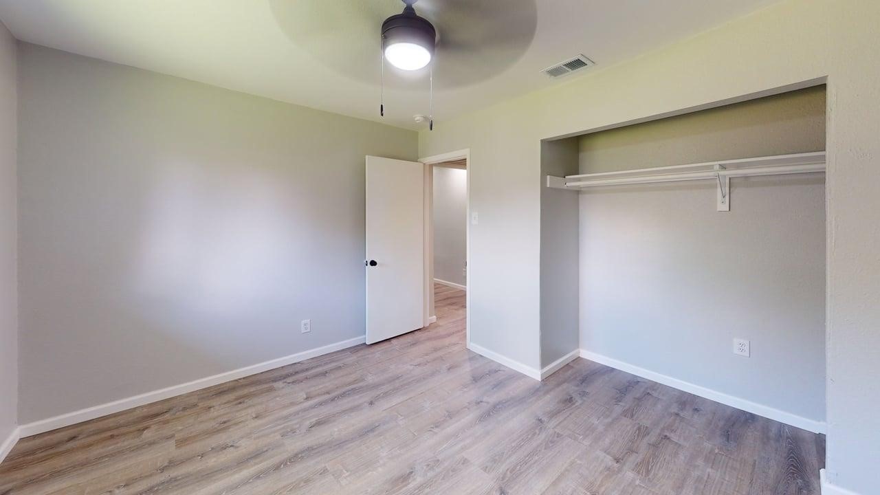 633 Stroud Lane Garland TX 75043