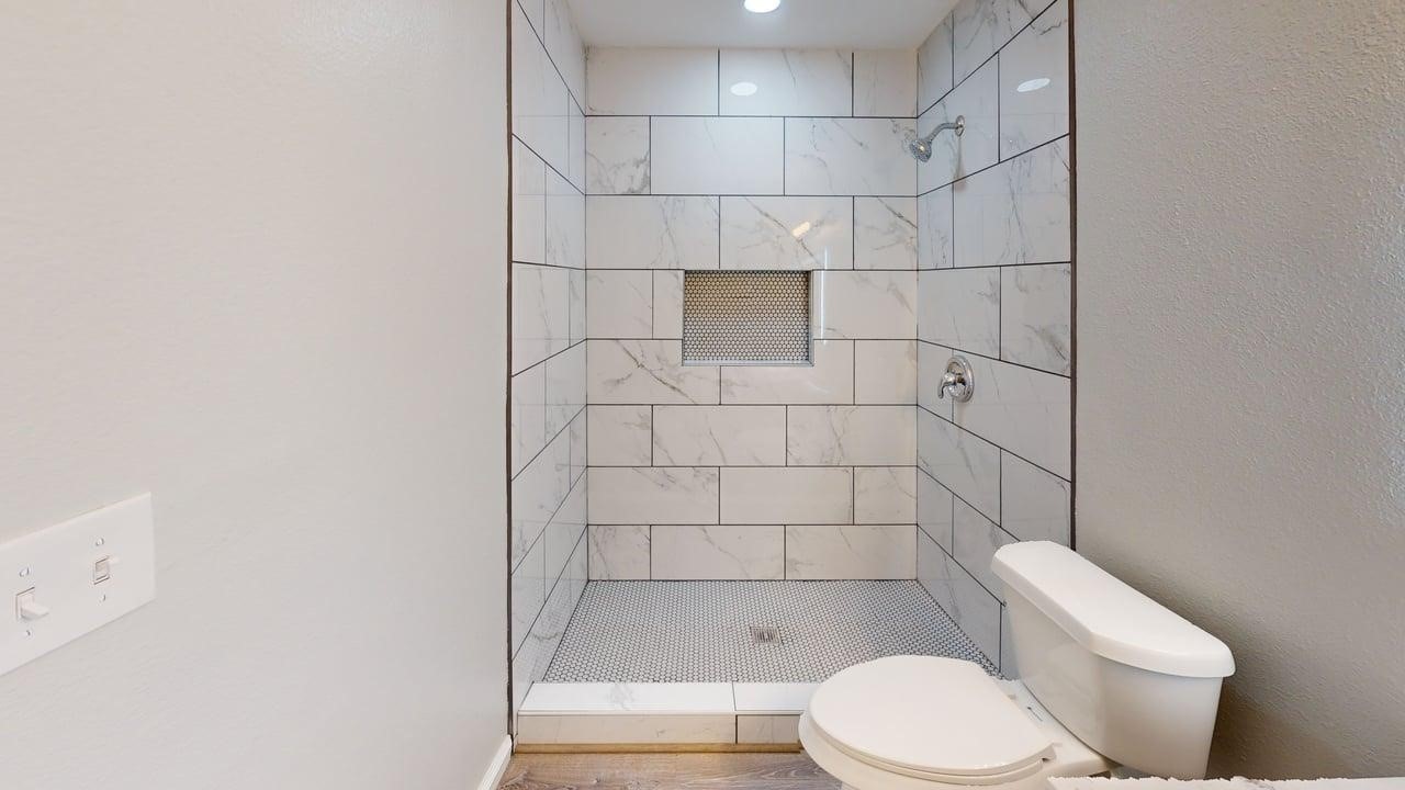 633 Stroud Lane Garland TX 75043