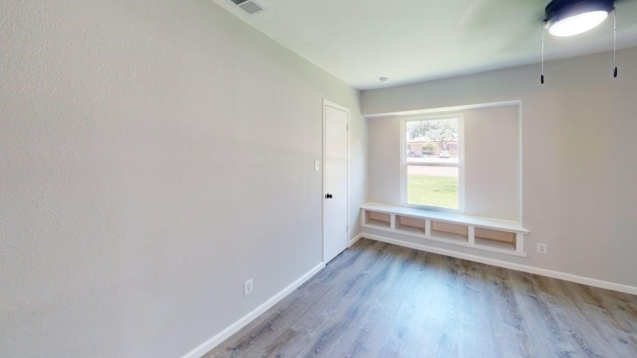 633 Stroud Lane Garland TX 75043