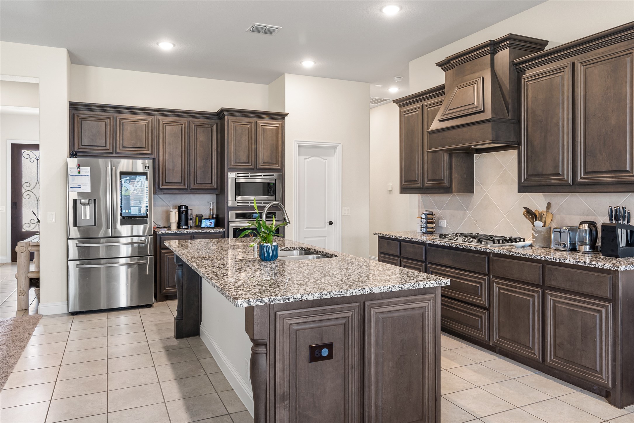 1514 Nighthawk Lane Mansfield TX 76063