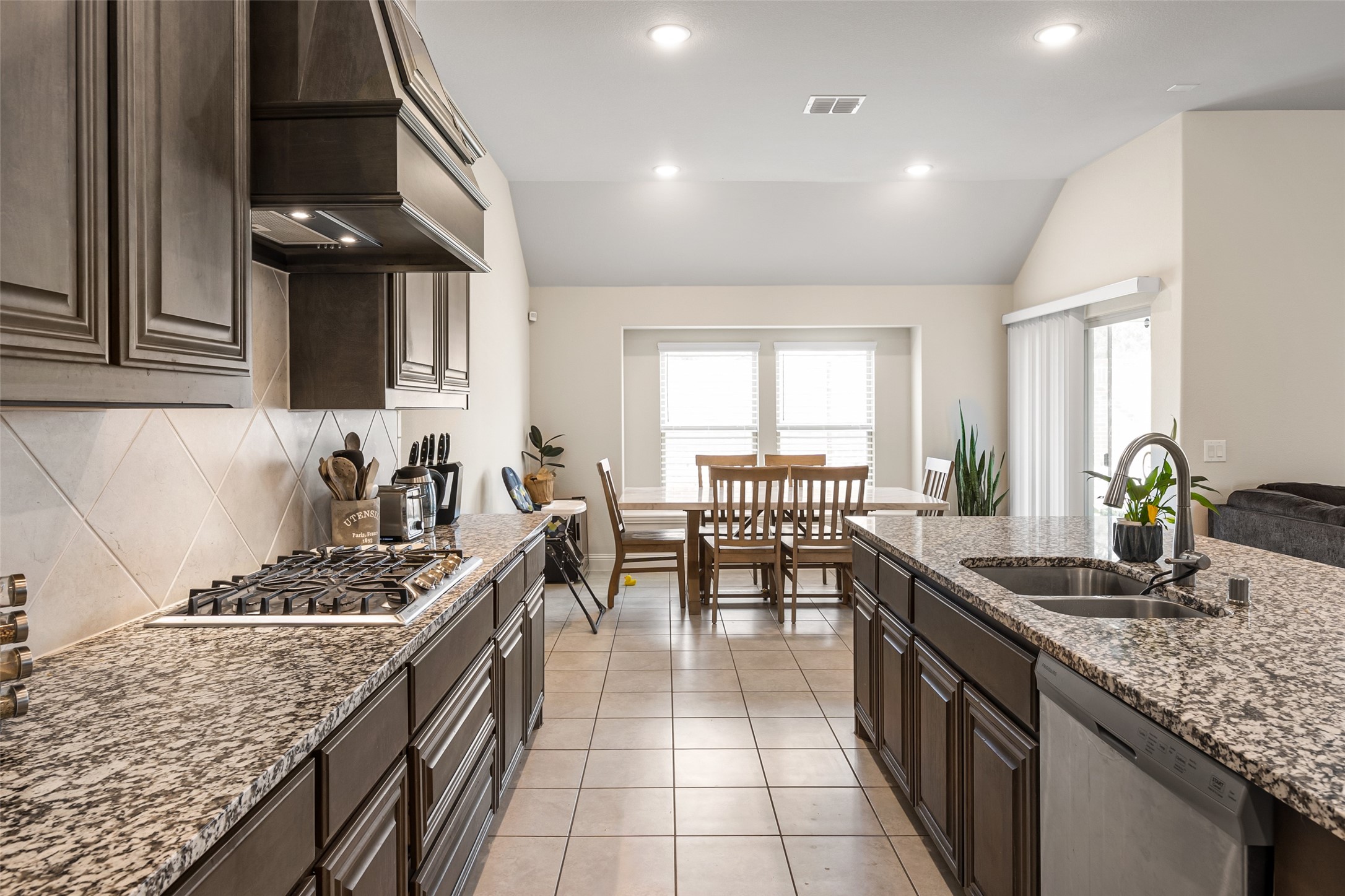 1514 Nighthawk Lane Mansfield TX 76063
