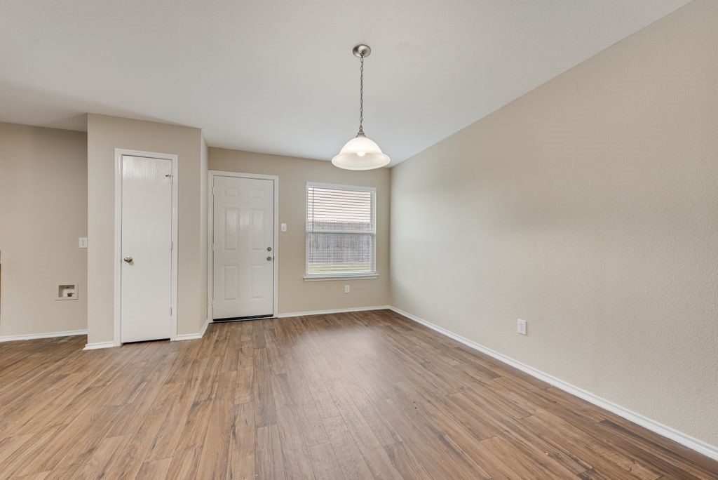 6233 Balcony Lane Dallas TX 75241