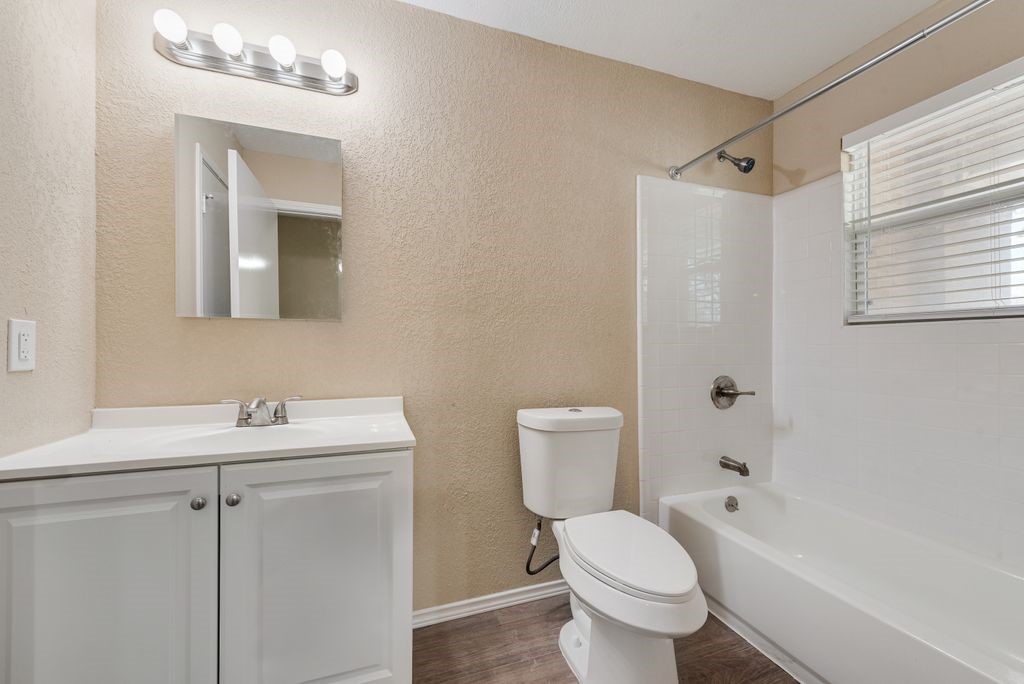 6233 Balcony Lane Dallas TX 75241