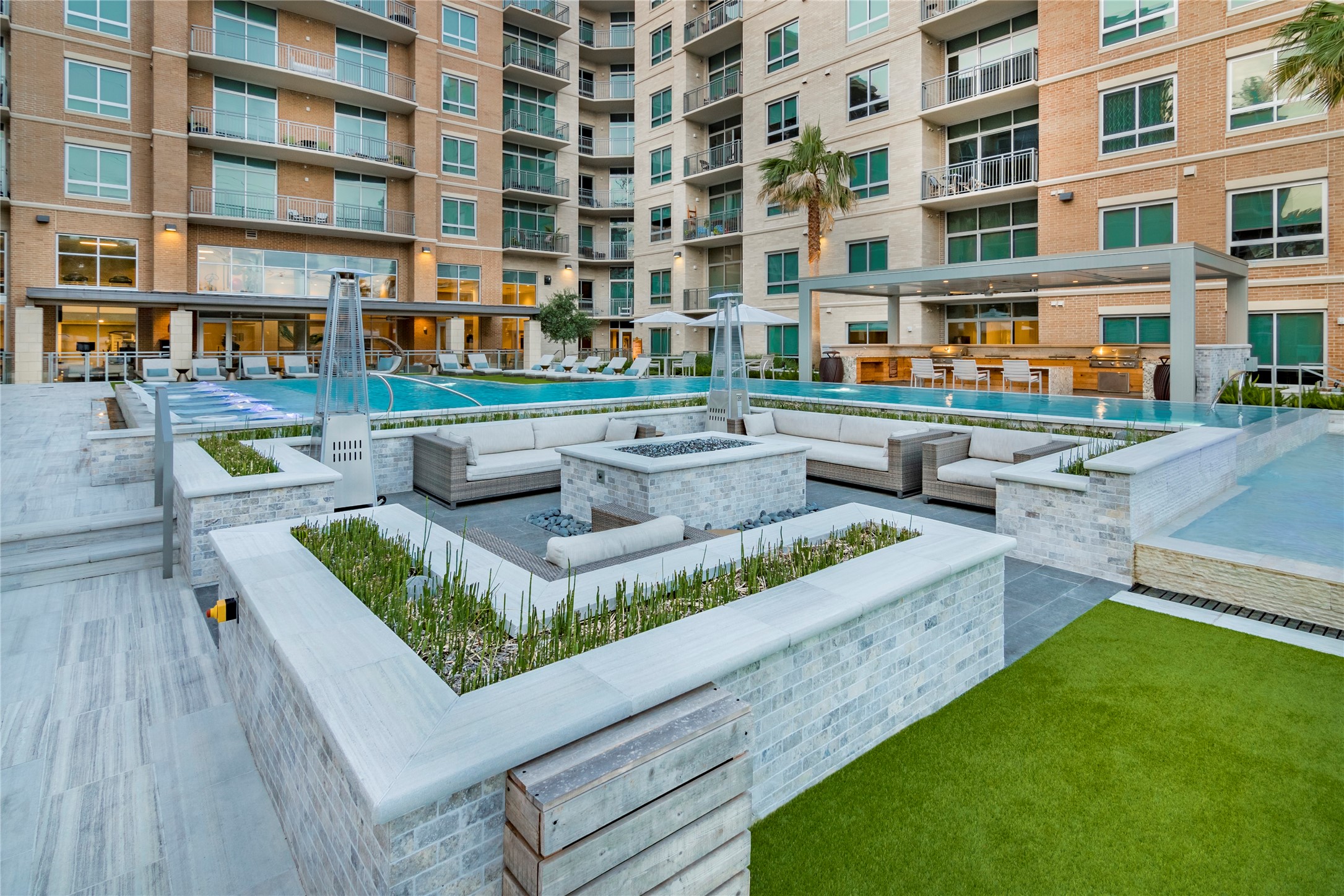 4719 Cole Avenue Dallas TX 75205