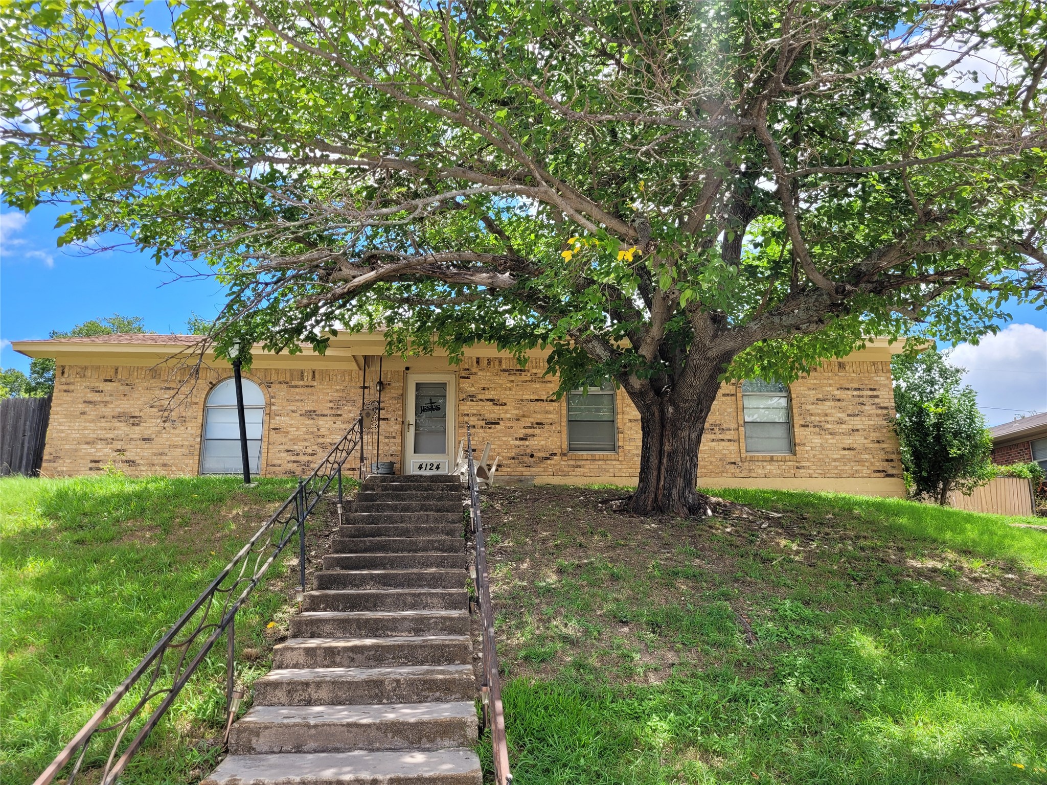 4124 Arroyo Trail Lake Worth TX 76135