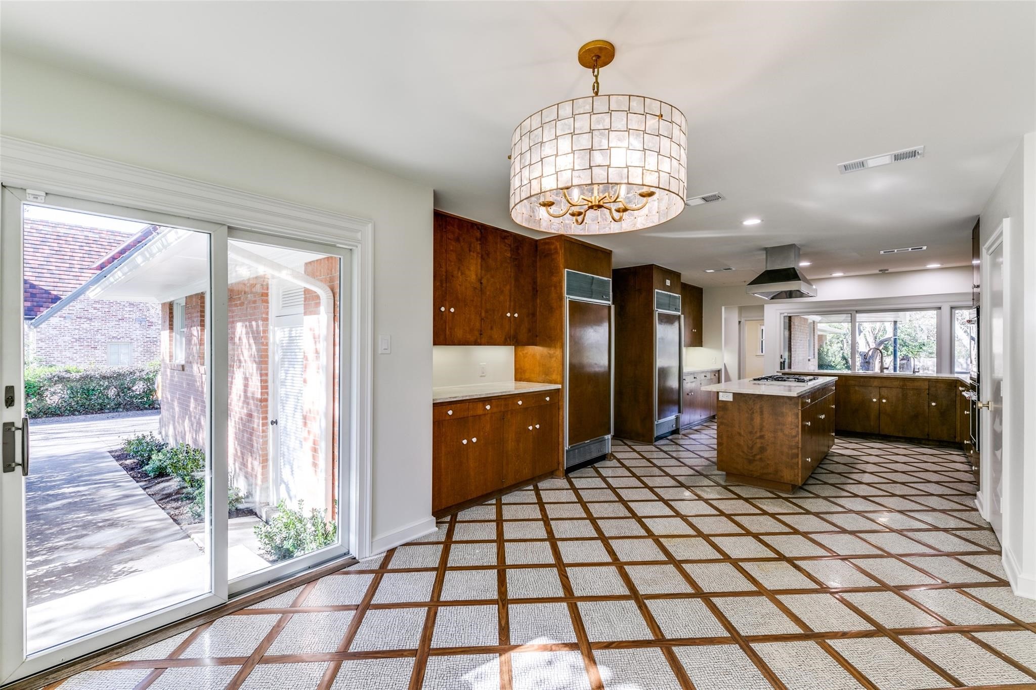 5543 Winston Court Dallas TX 75220