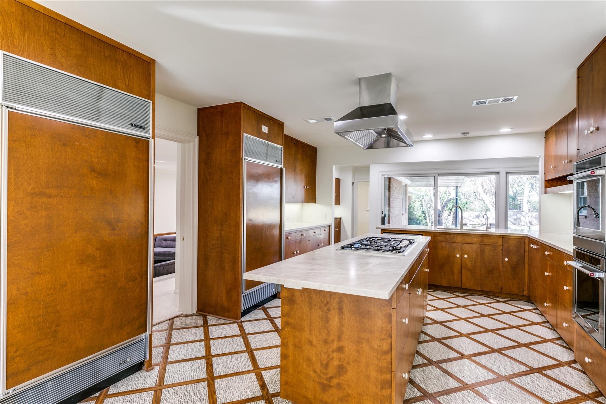 5543 Winston Court Dallas TX 75220