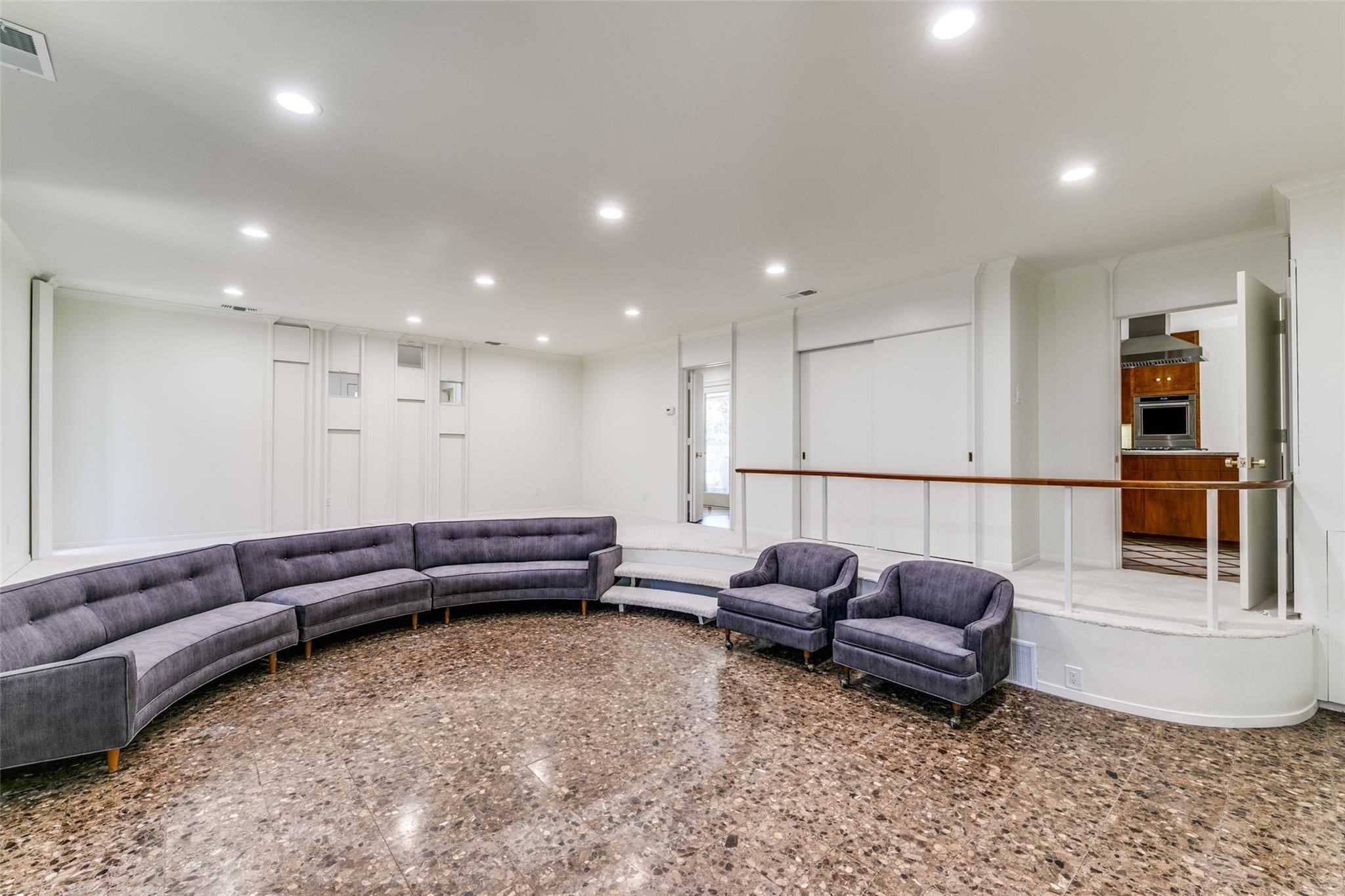 5543 Winston Court Dallas TX 75220