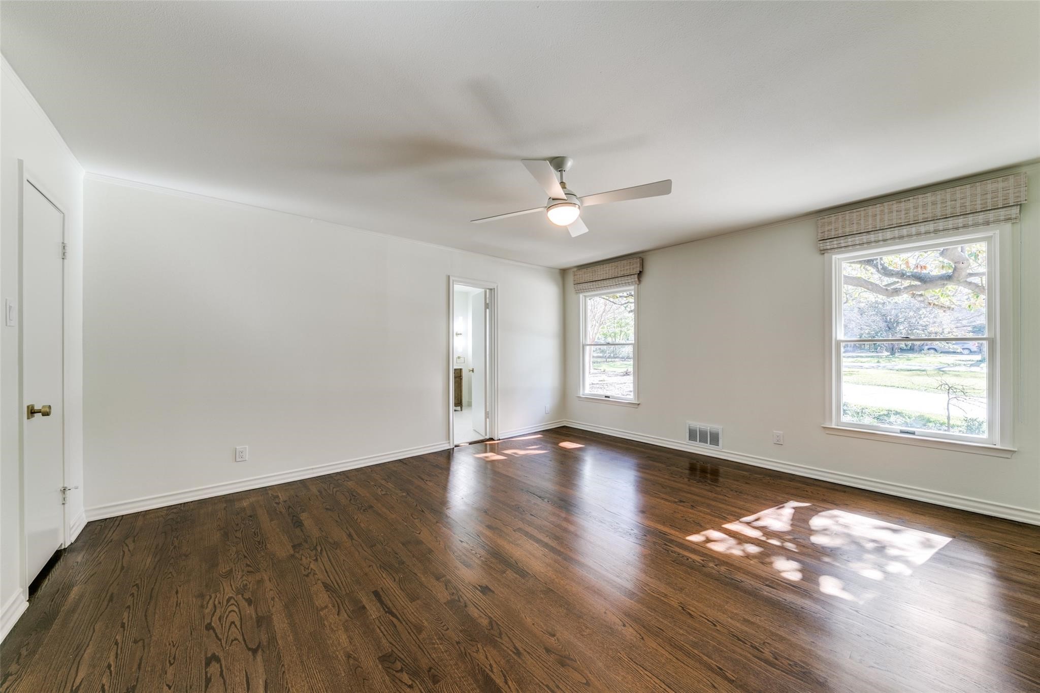 5543 Winston Court Dallas TX 75220
