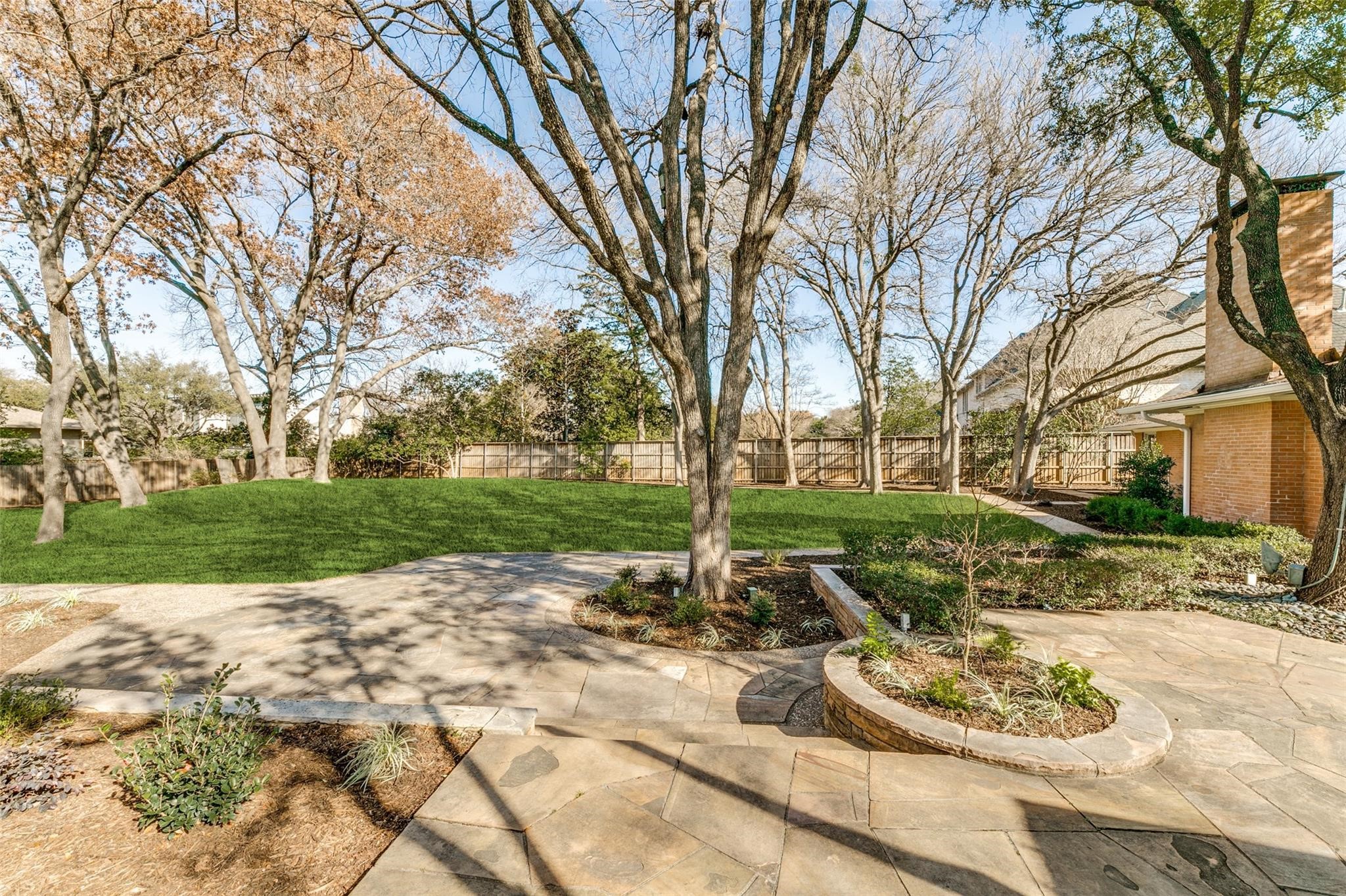 5543 Winston Court Dallas TX 75220