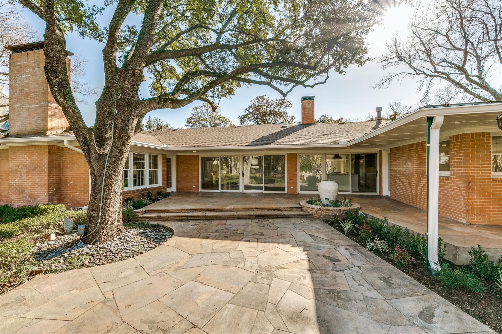 5543 Winston Court Dallas TX 75220