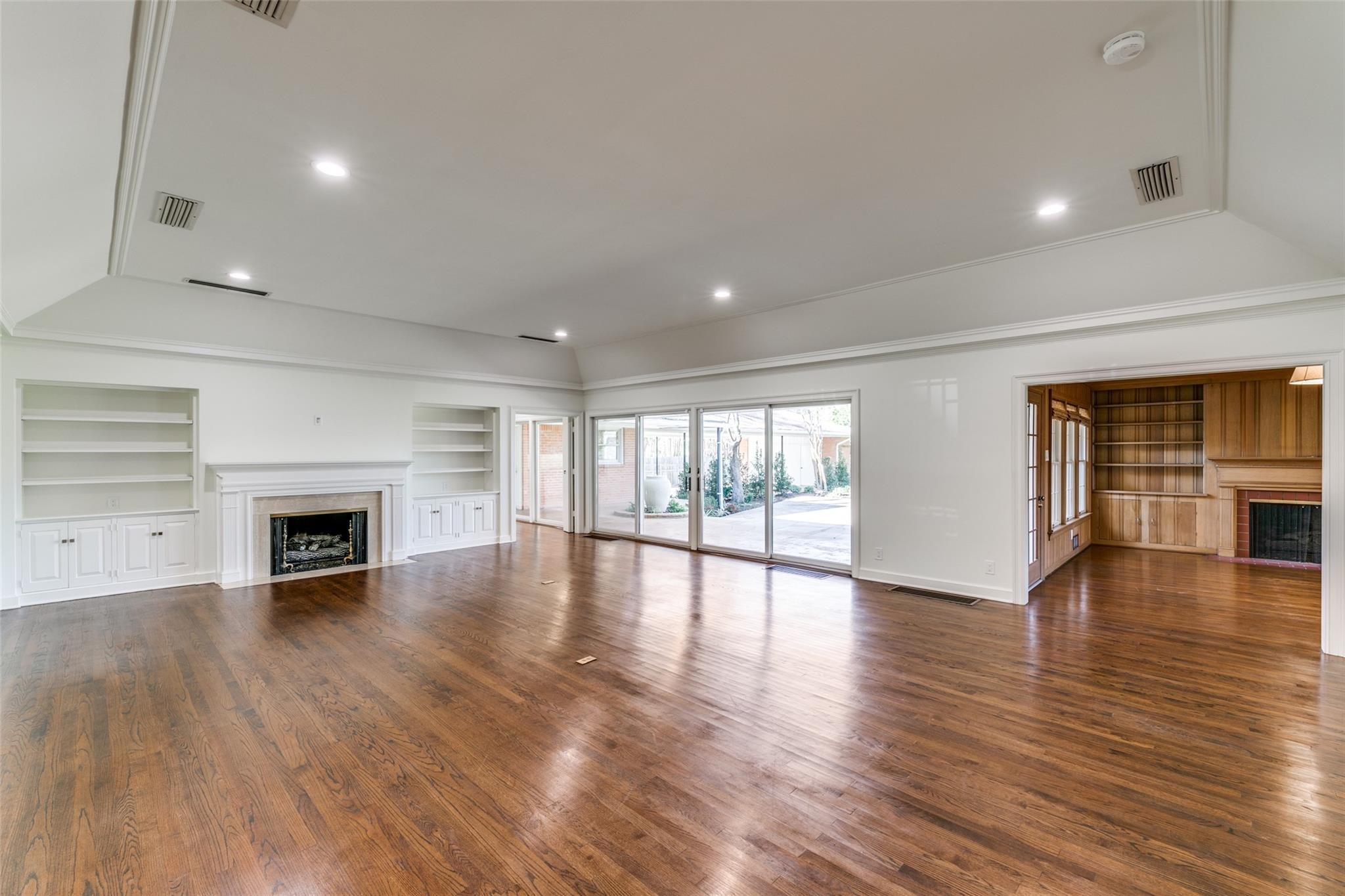 5543 Winston Court Dallas TX 75220