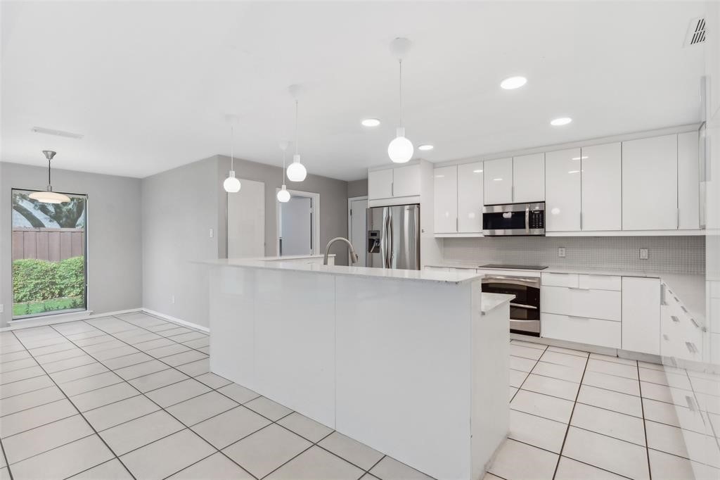 17015 Graystone Drive Dallas TX 75248