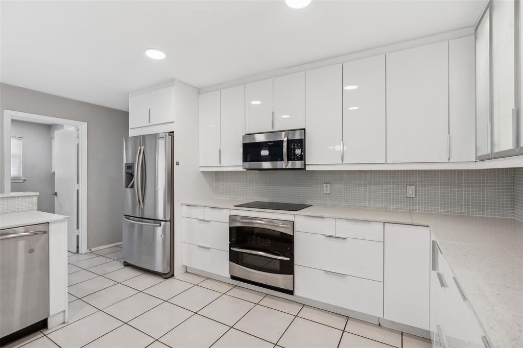 17015 Graystone Drive Dallas TX 75248