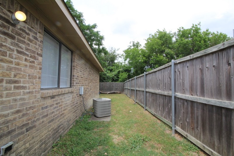 12027 Leisure Way Dallas TX 75243