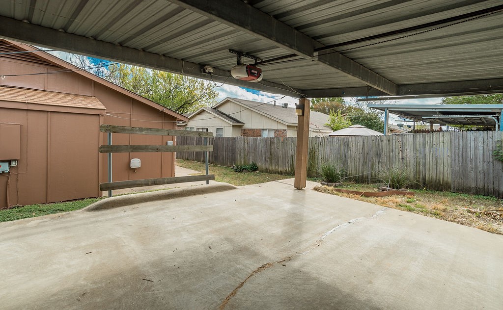 1437 Brook Meadow Circle Lancaster TX 75134