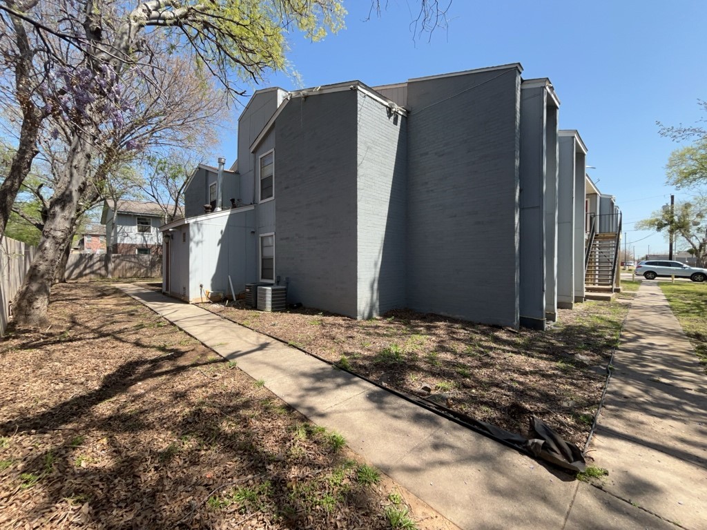 219 Fry Street Denton TX 76201