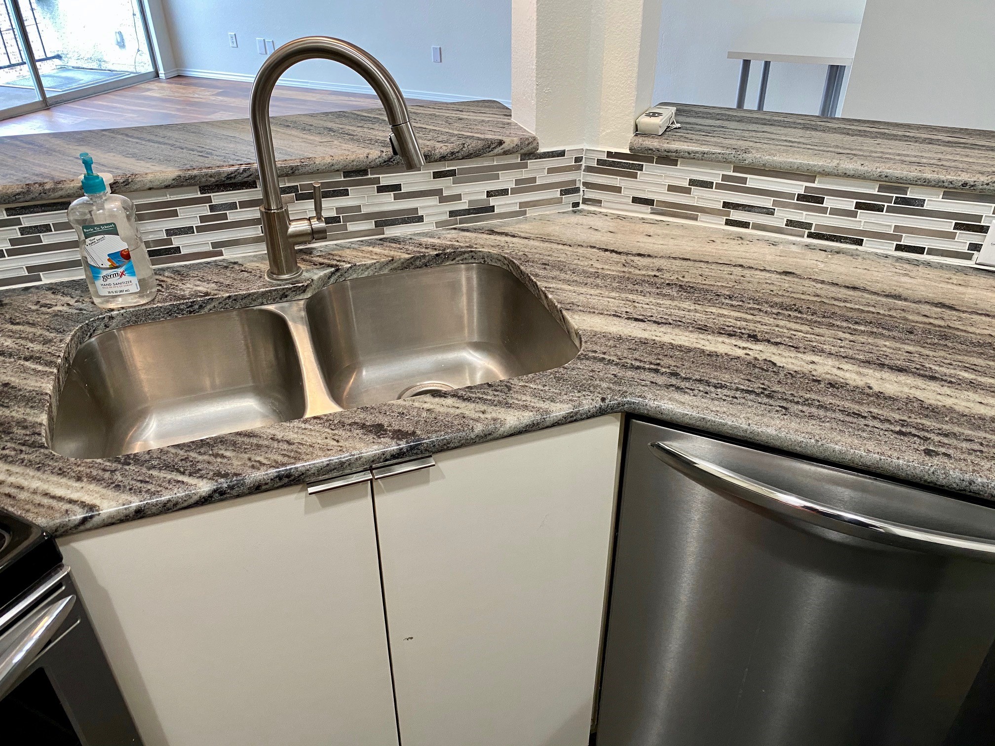 4221 Cole Avenue Dallas TX 75205
