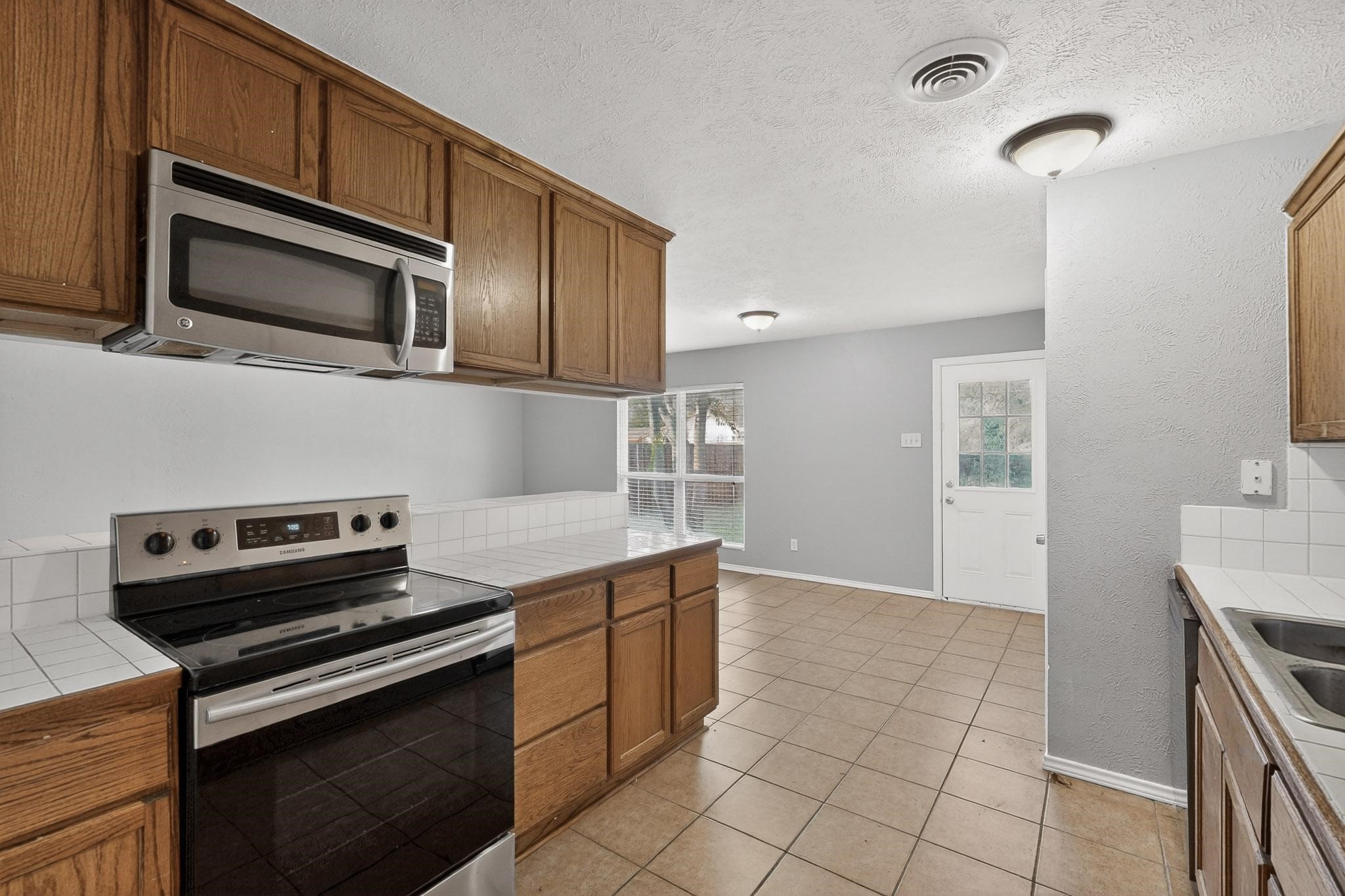 6805 Newcastle Place North Richland Hills TX 76182