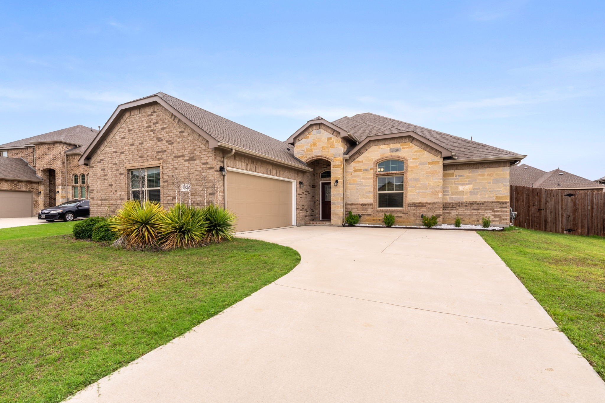 3724 Twin Pines Drive Grand Prairie TX 76065