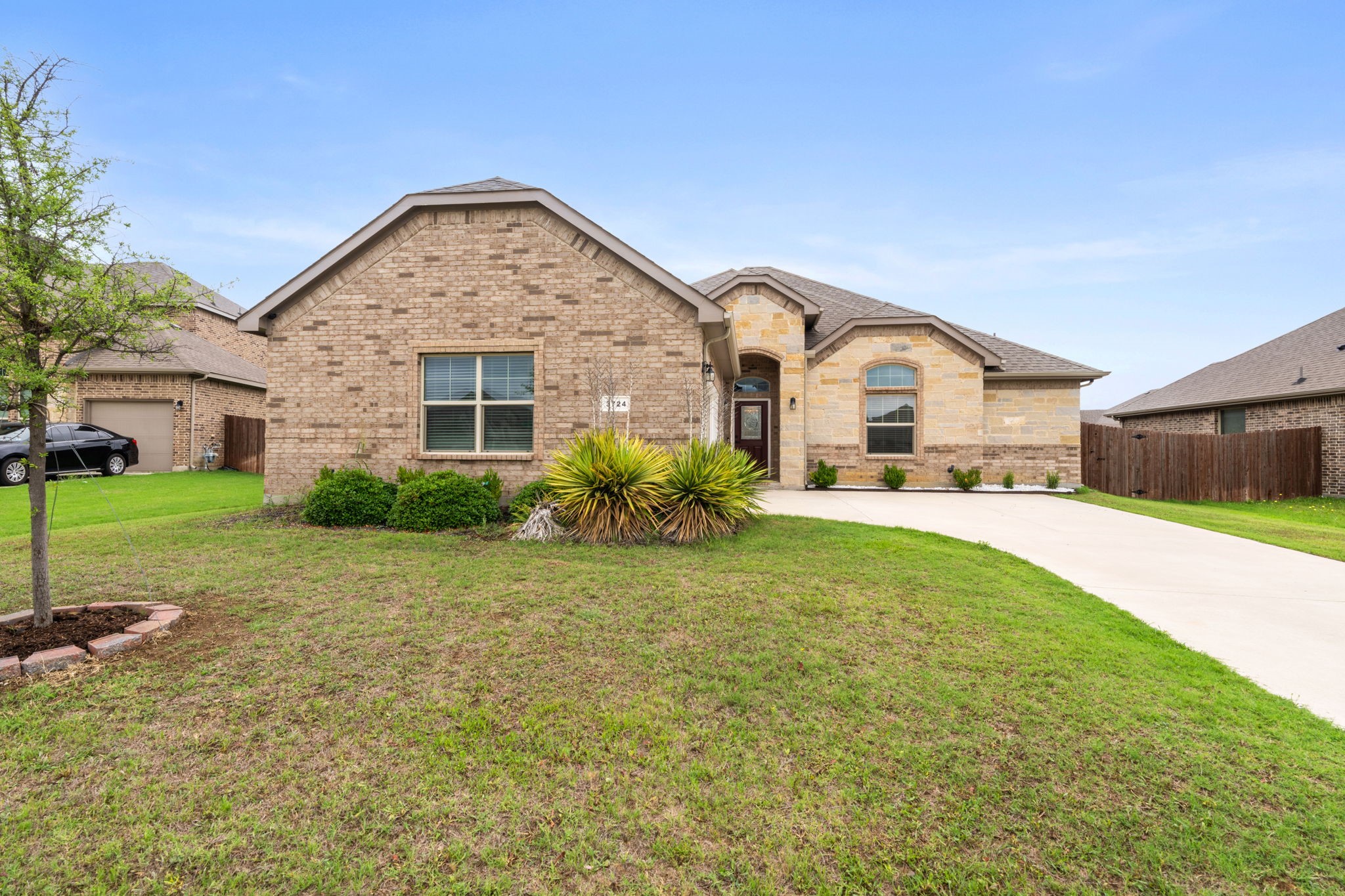 3724 Twin Pines Drive Grand Prairie TX 76065