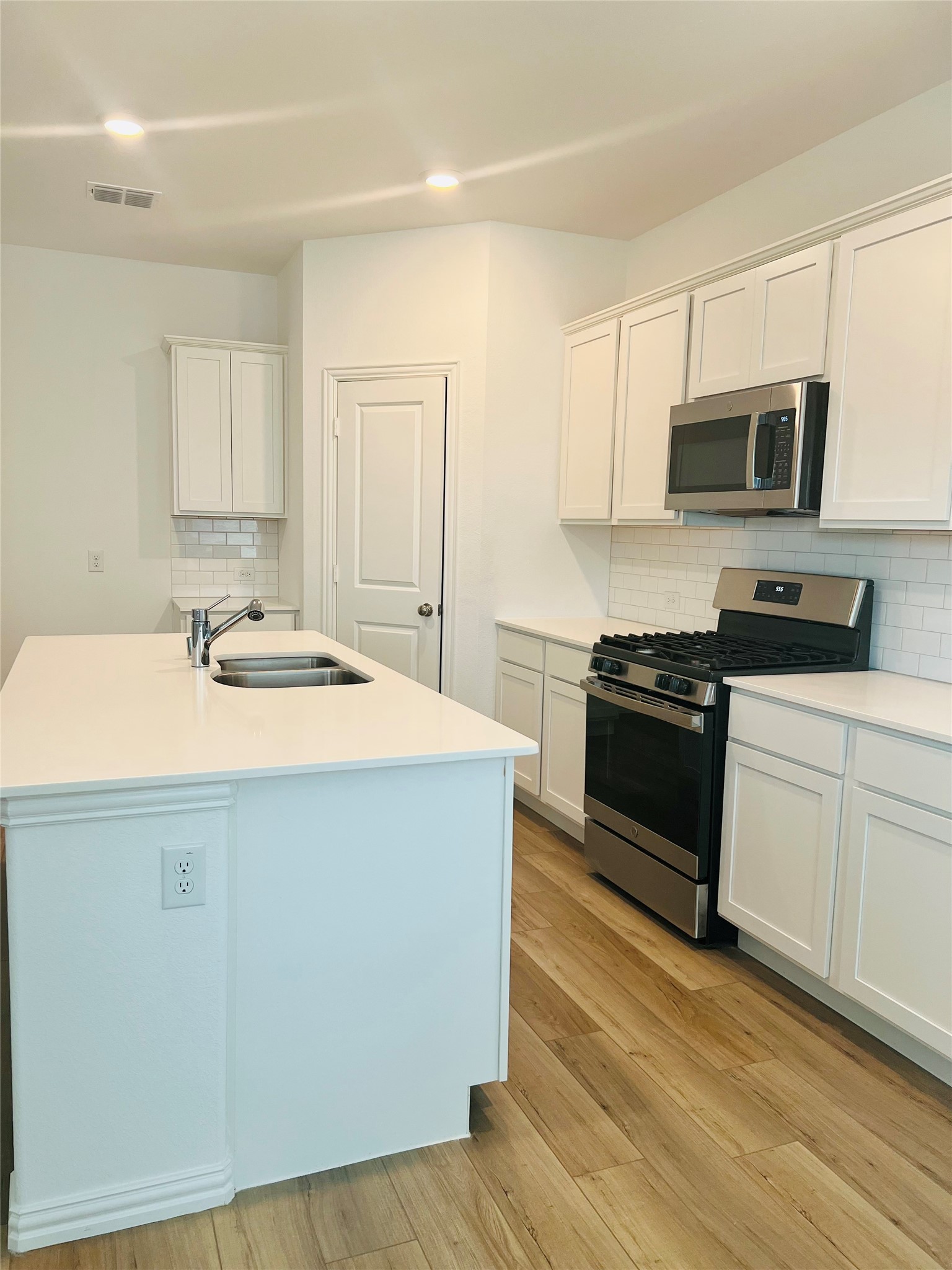 3313 Cardinal Flower Place Mckinney TX 75071