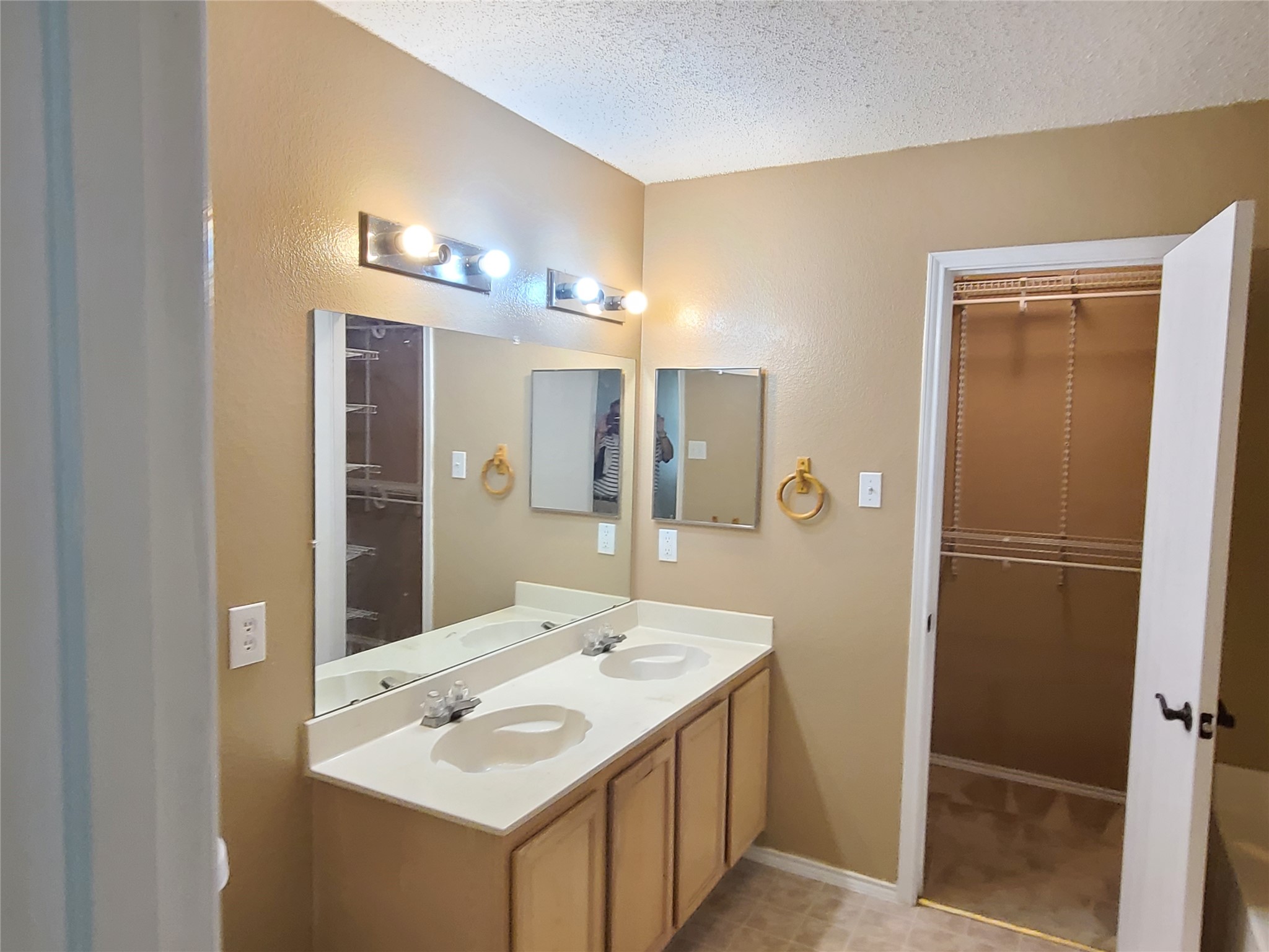 1213 Beatty Drive Cedar Hill TX 75104