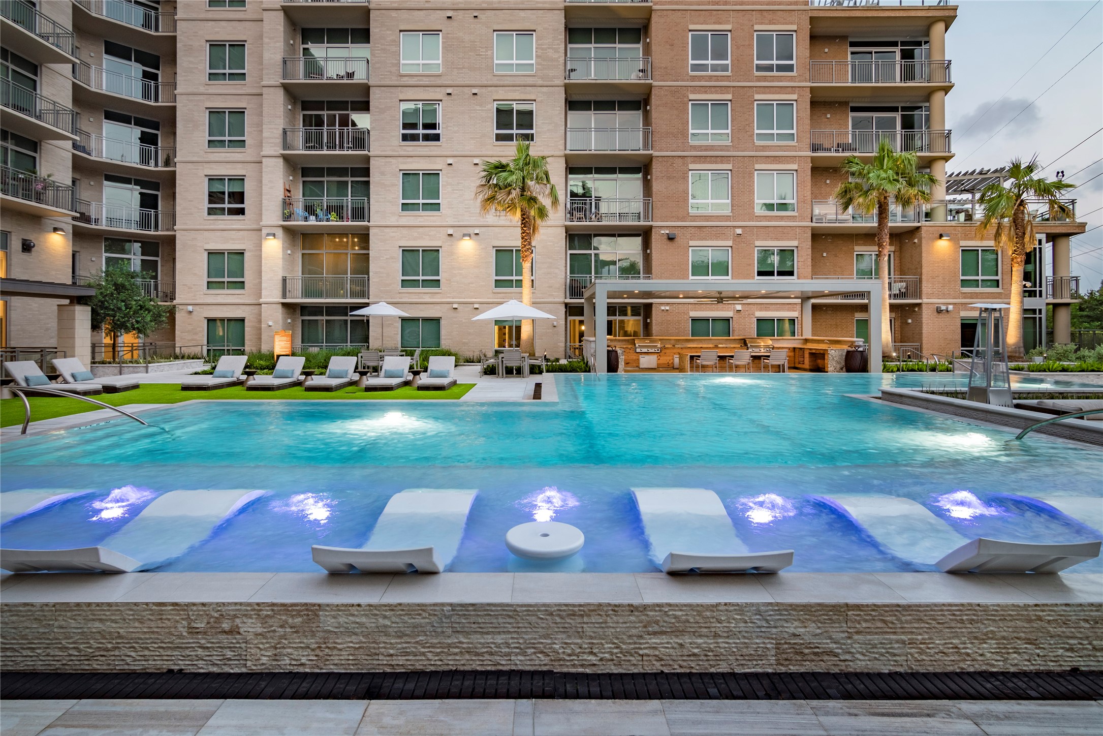 4719 Cole Avenue Dallas TX 75205