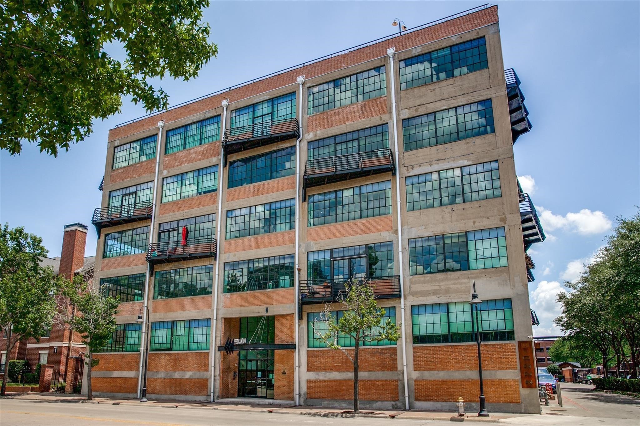2220 Canton Street Dallas TX 75201