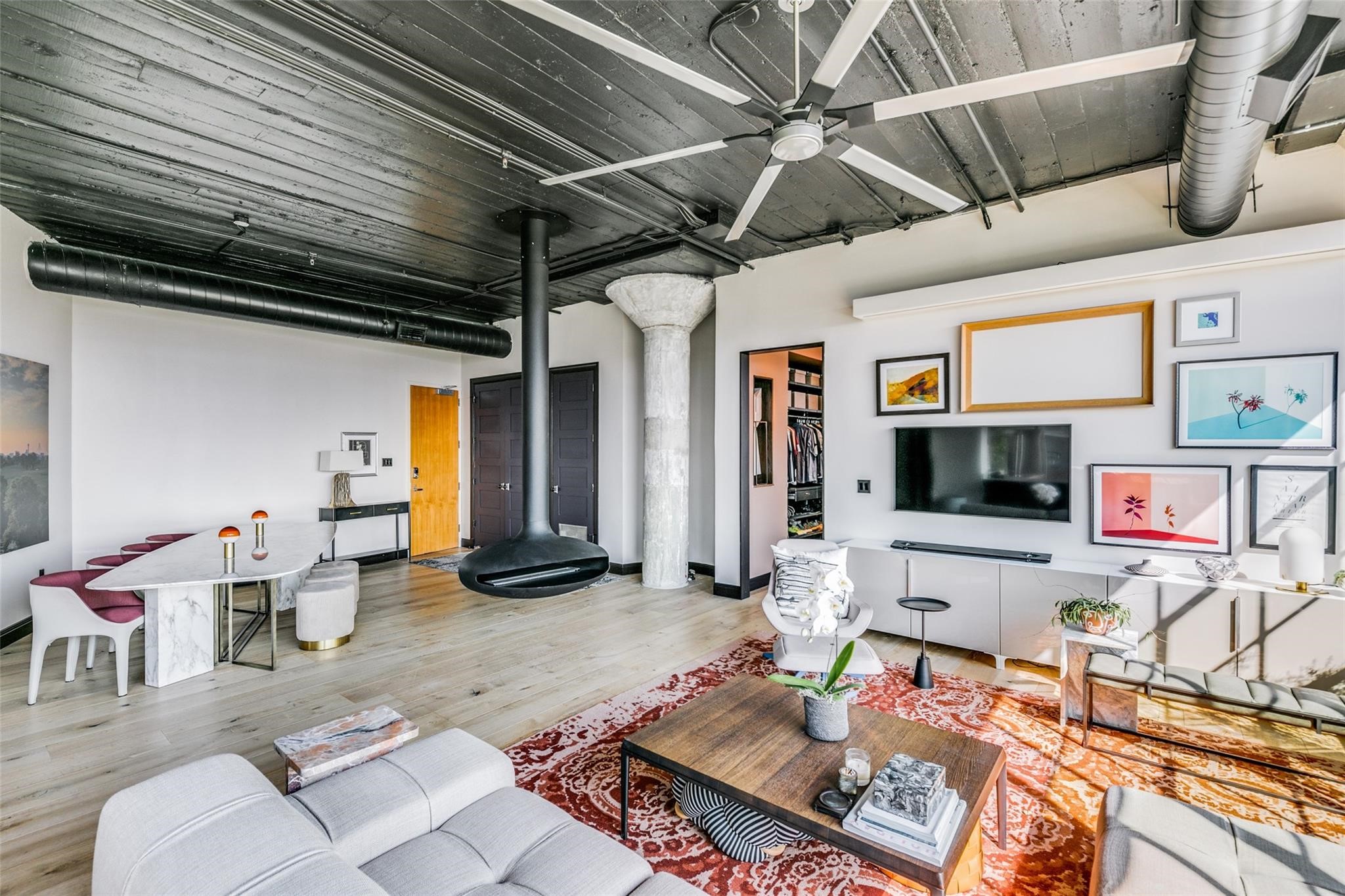2220 Canton Street Dallas TX 75201