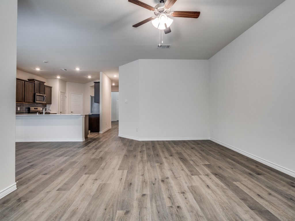 6978 Draper Lane Garland TX 75043