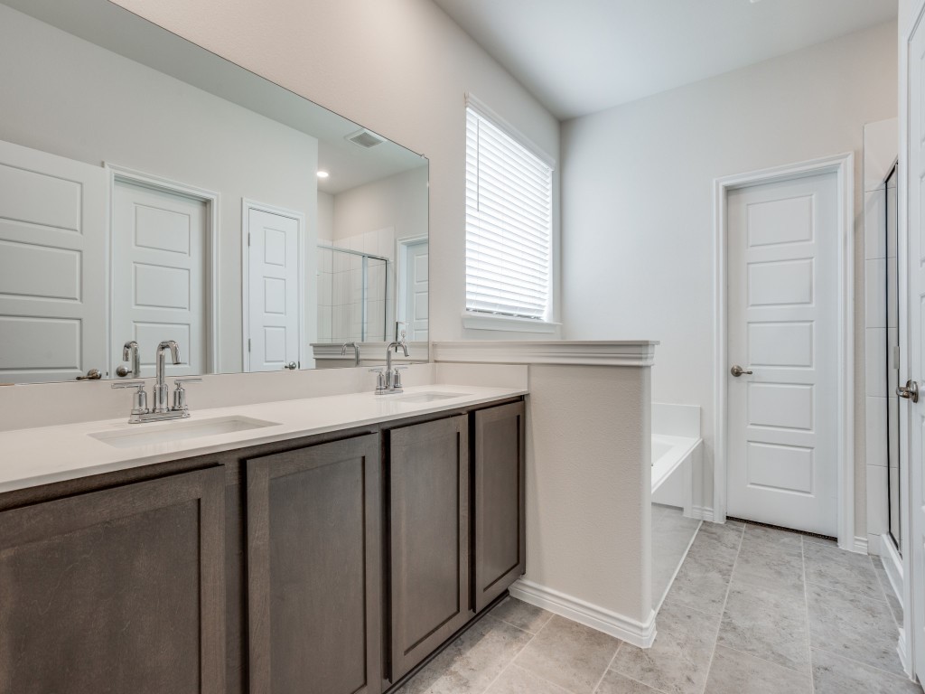 6978 Draper Lane Garland TX 75043