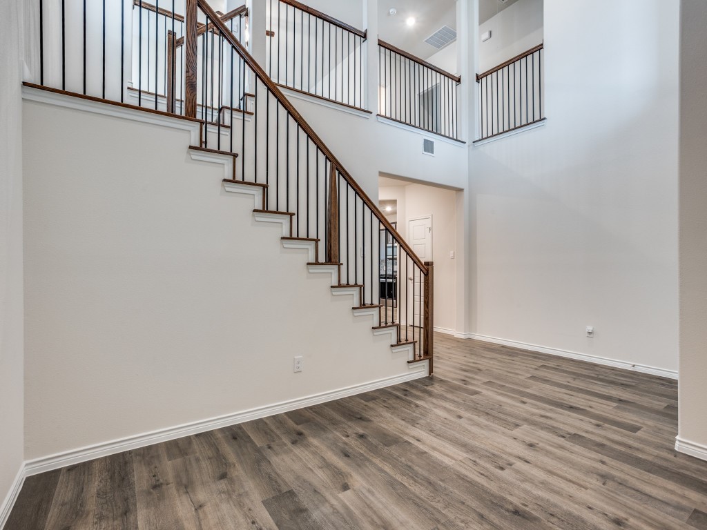 6978 Draper Lane Garland TX 75043