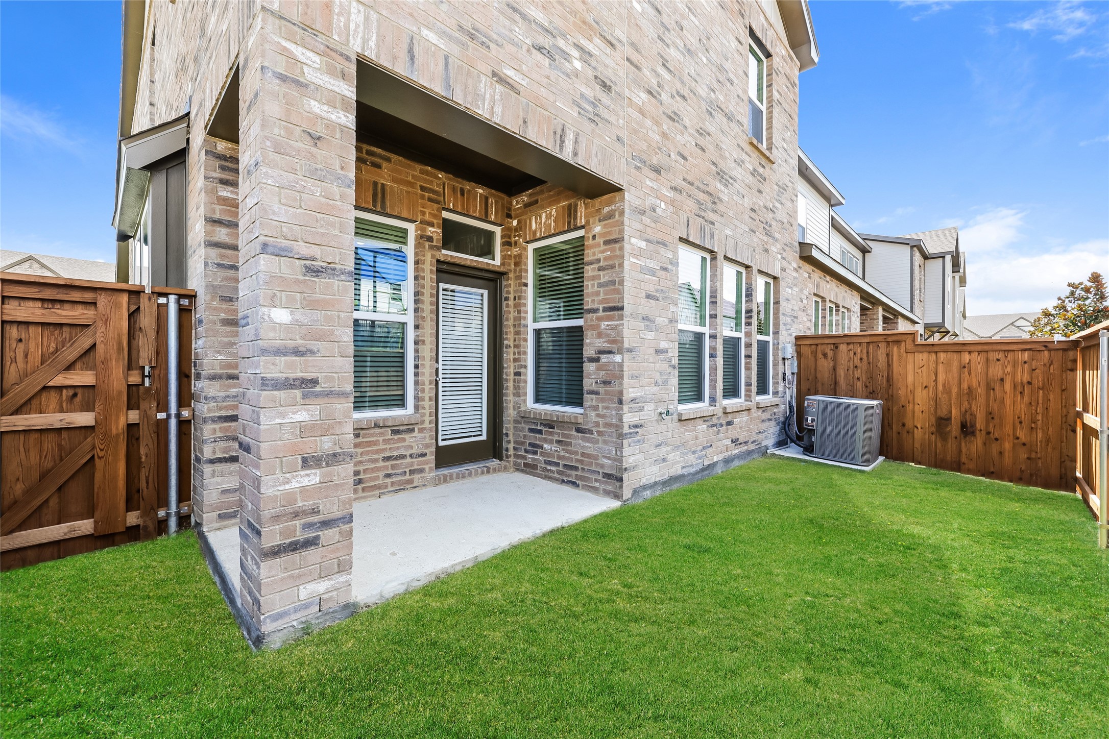 3031 Songbird Lane Garland TX 75043