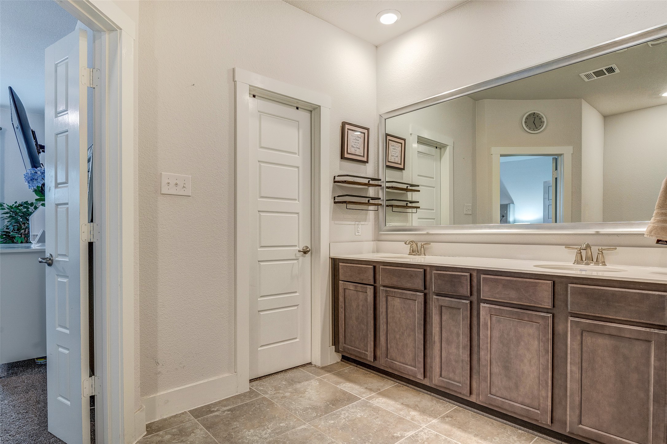 2412 Magalia Lane Lewisville TX 75056
