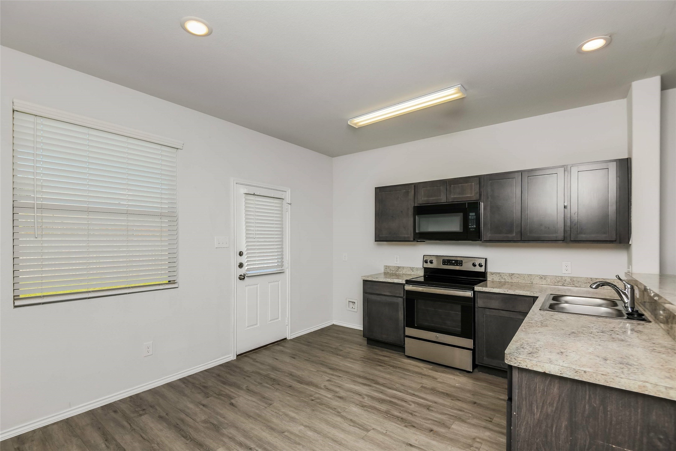8336 Yaupon Holly Court Fort Worth TX 76123