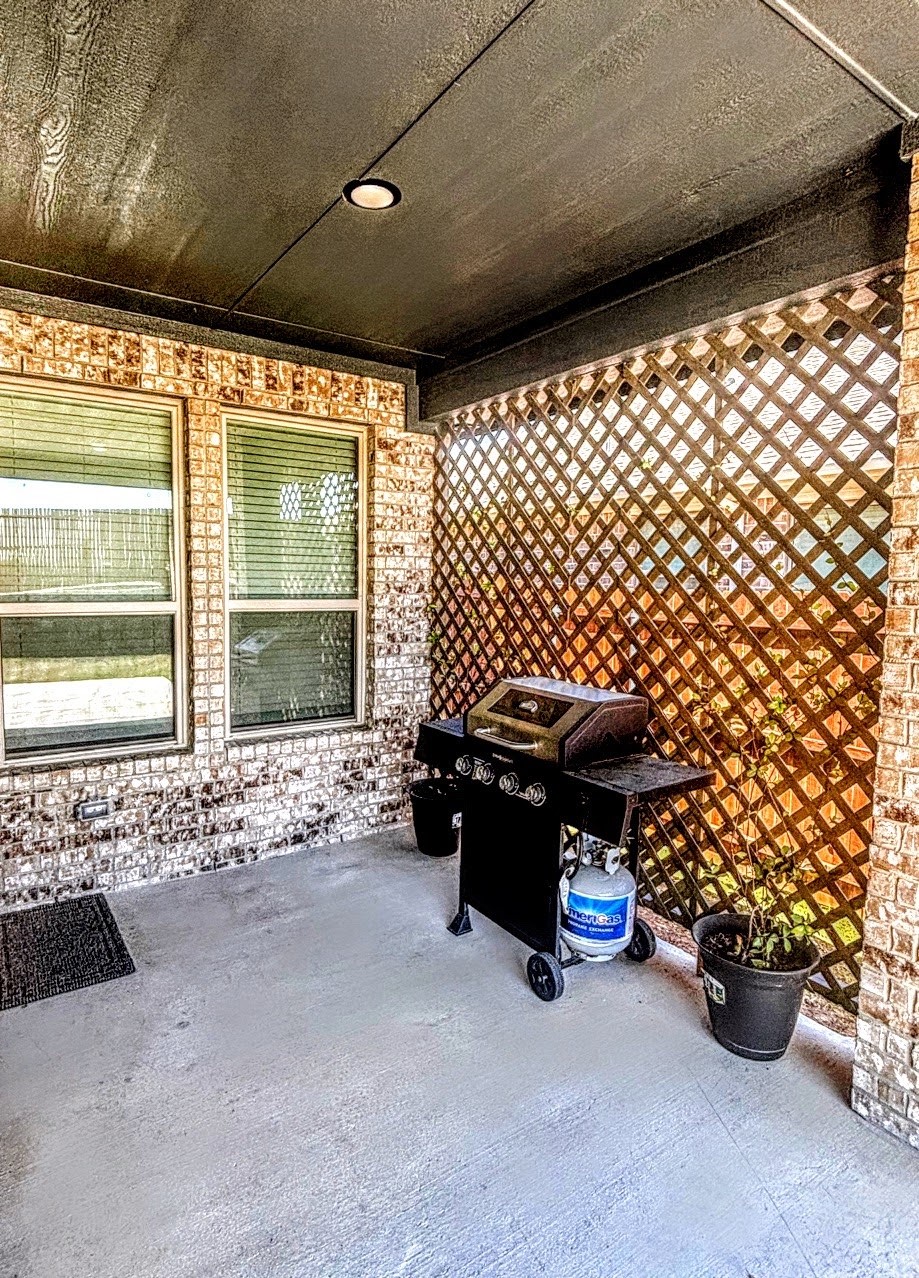 5920 Halls Lake Loop Fort Worth TX 76179