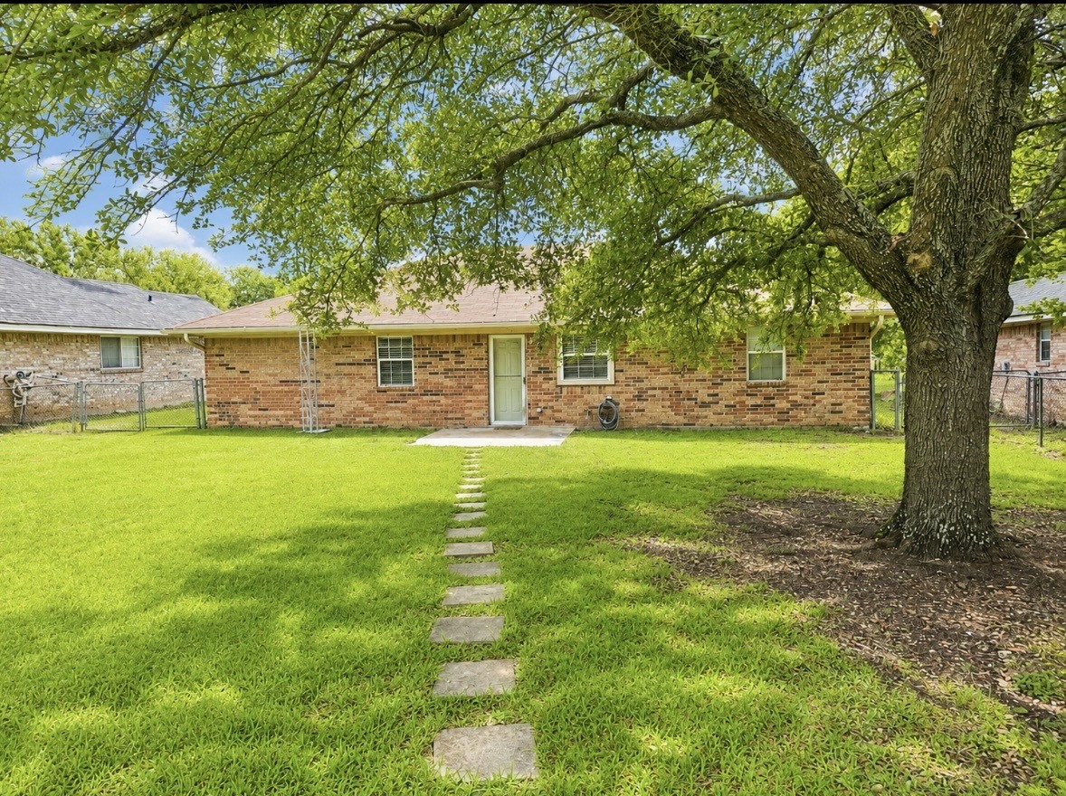 115 Trinity Street Hillsboro TX 76645