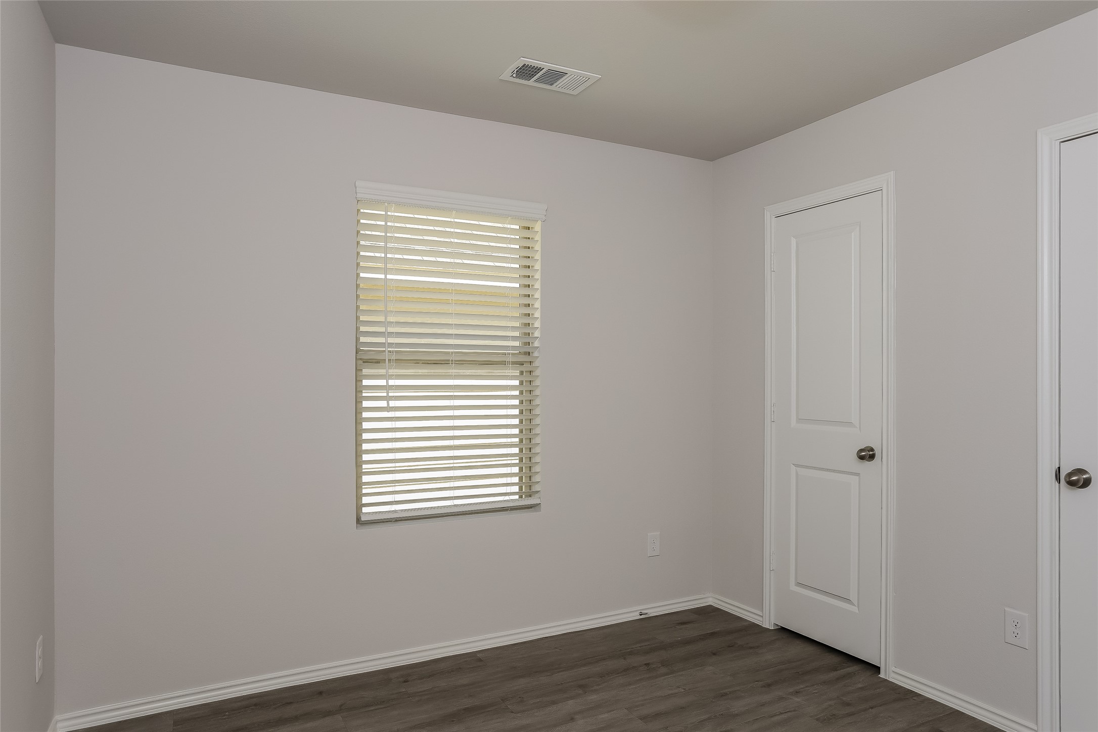 5244 Applegate Drive Fort Worth TX 76119