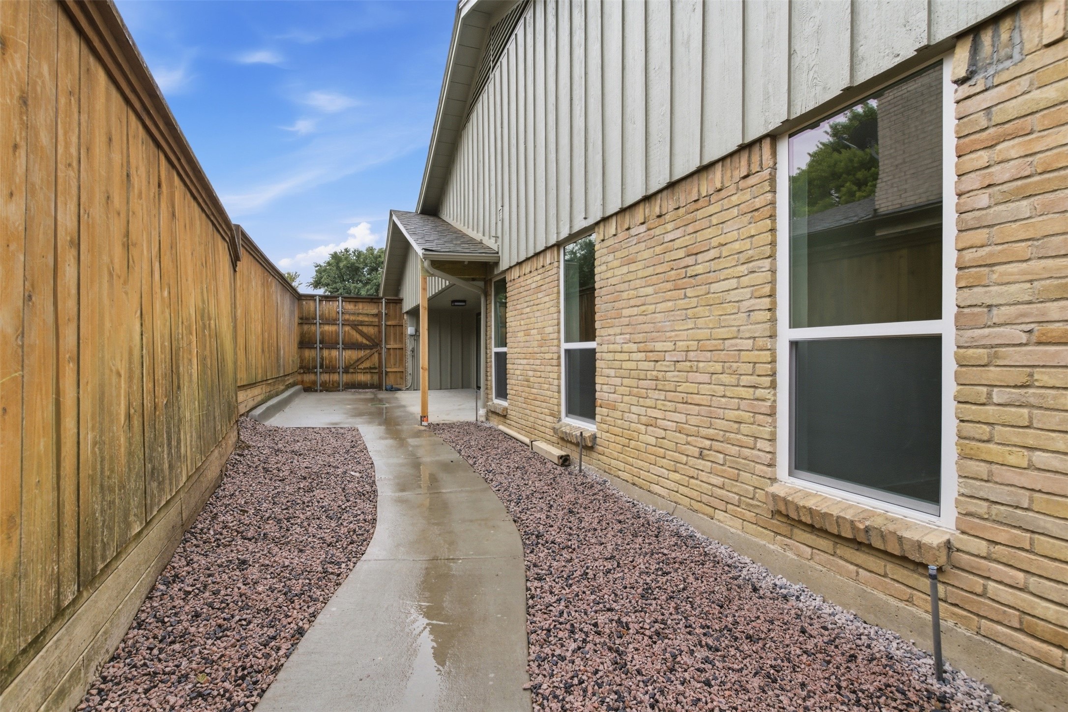 7517 Meadow Oaks Drive Dallas TX 75230