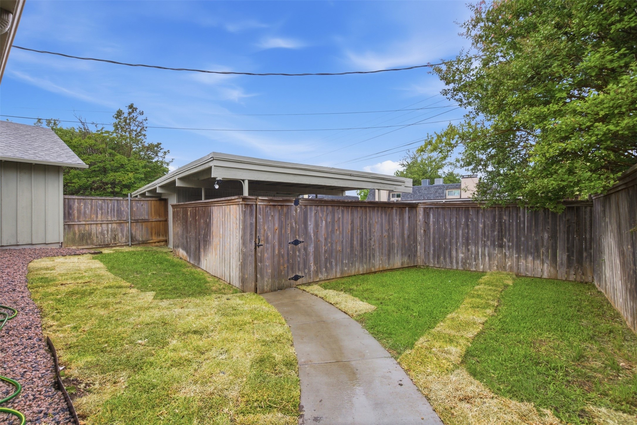 7517 Meadow Oaks Drive Dallas TX 75230
