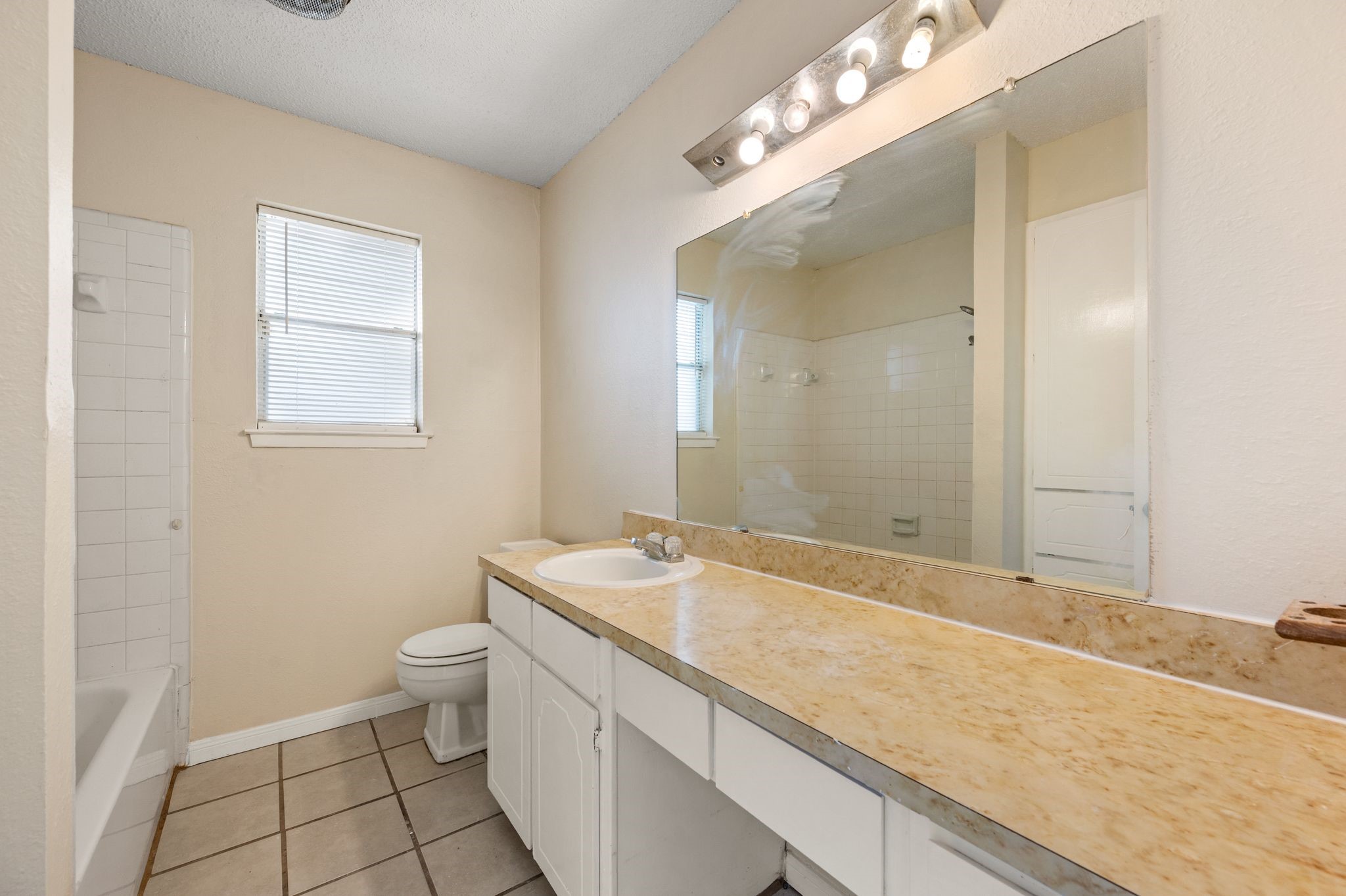 6301 Sunnybrook Drive Watauga TX 76148