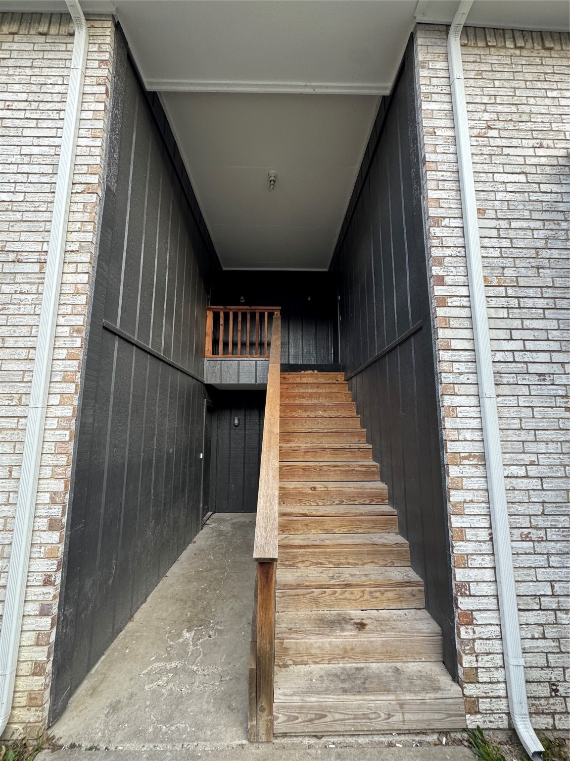 762 E Warrior Trail Grand Prairie TX 75052