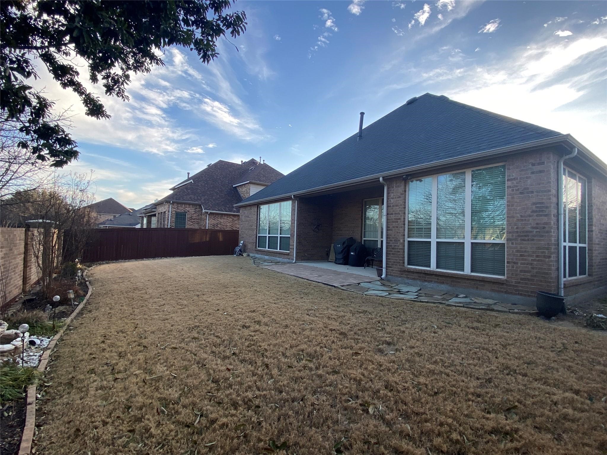 7112 Carmona Grand Prairie TX 75054