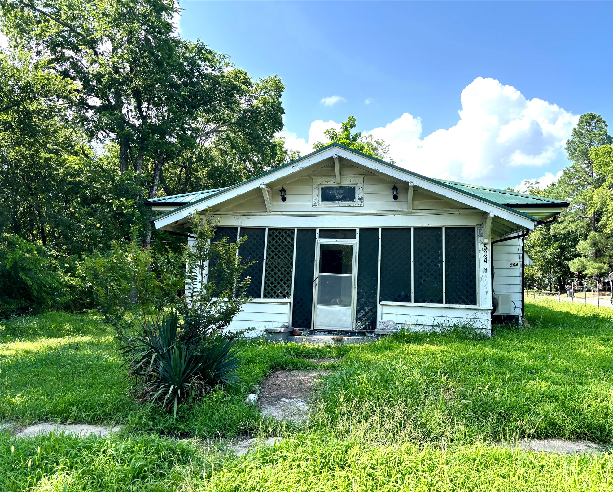 504 Brown Avenue Paris TX 75460