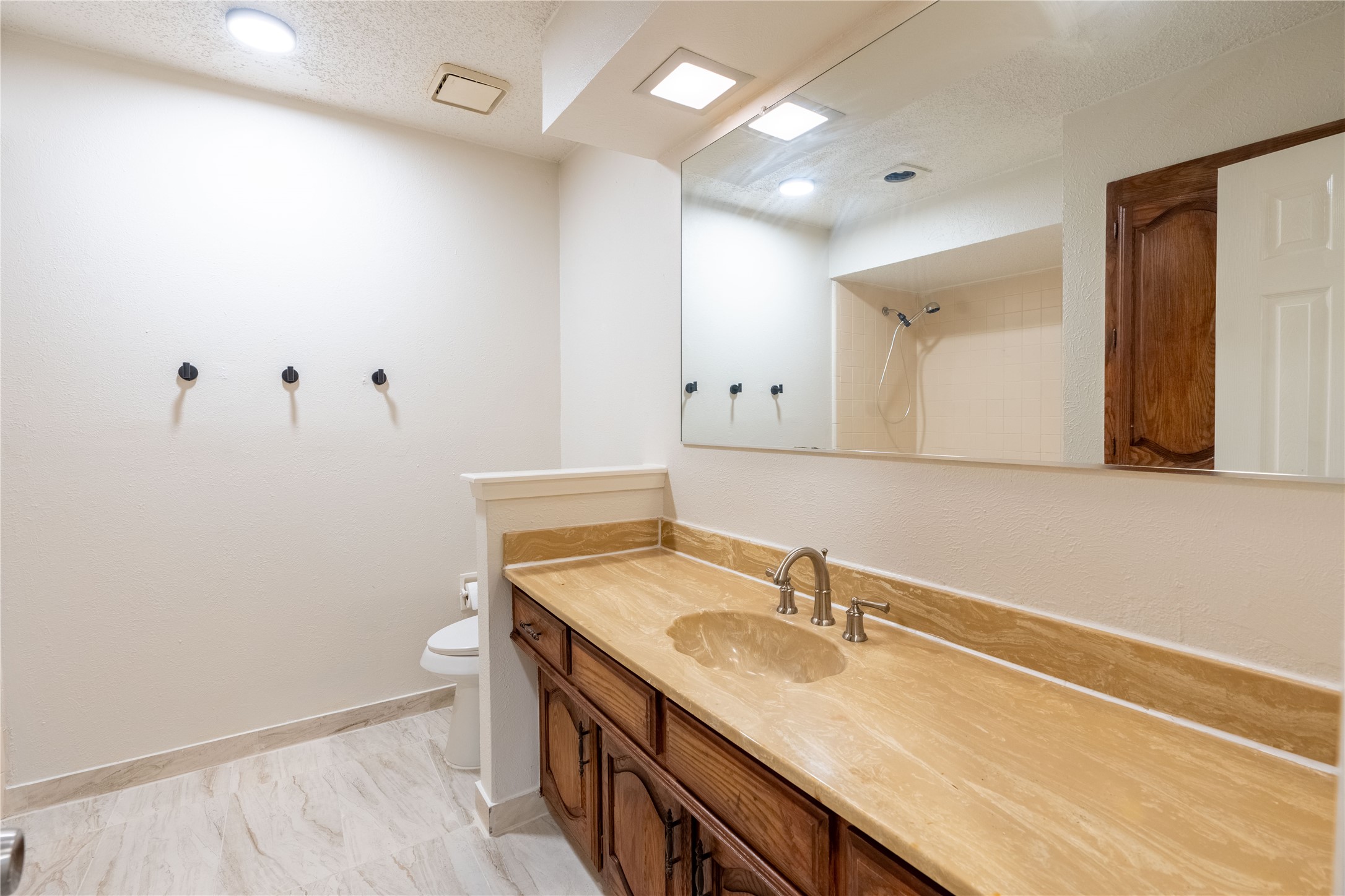 5417 Knollridge Drive Garland TX 75043