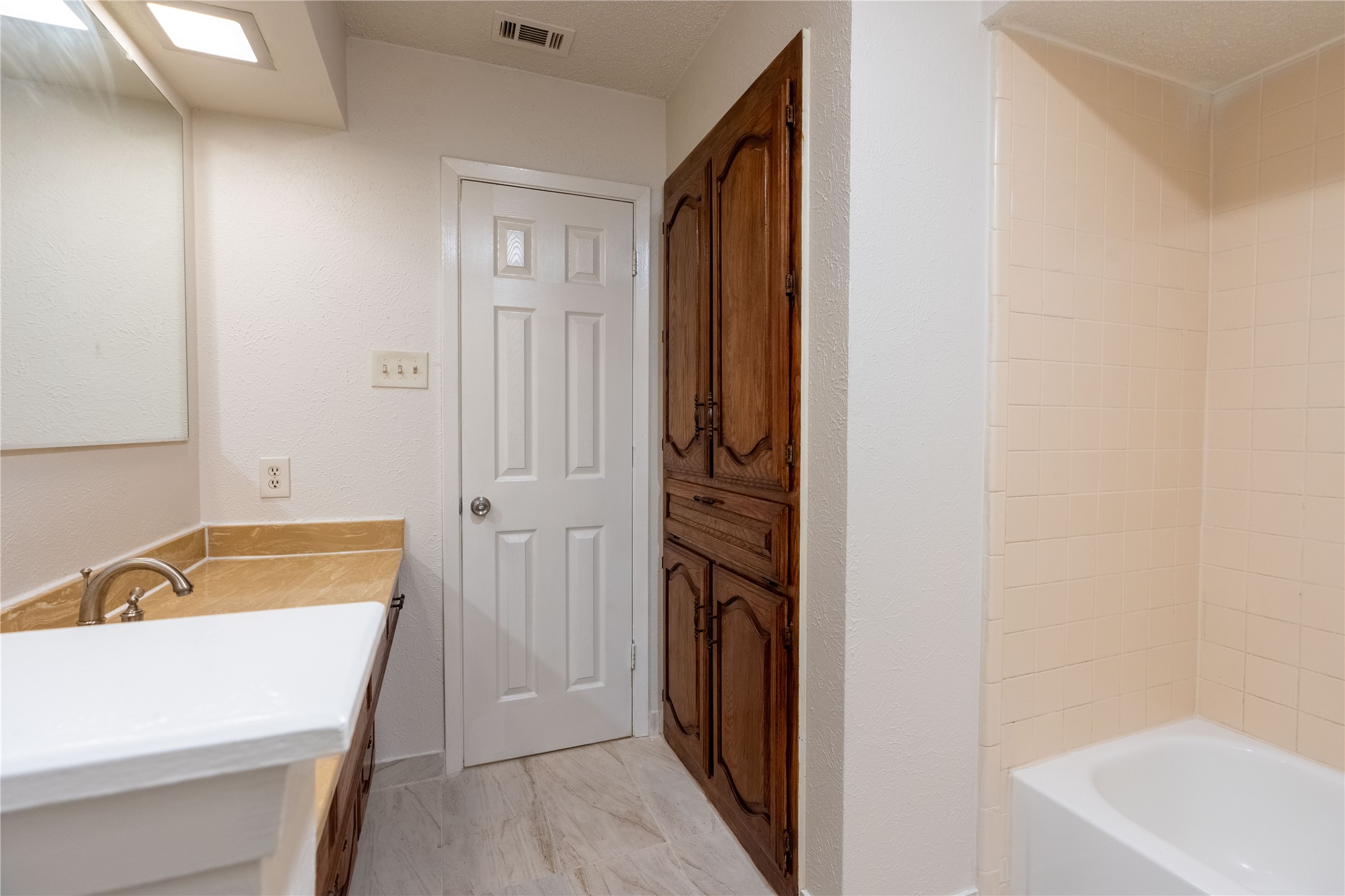 5417 Knollridge Drive Garland TX 75043