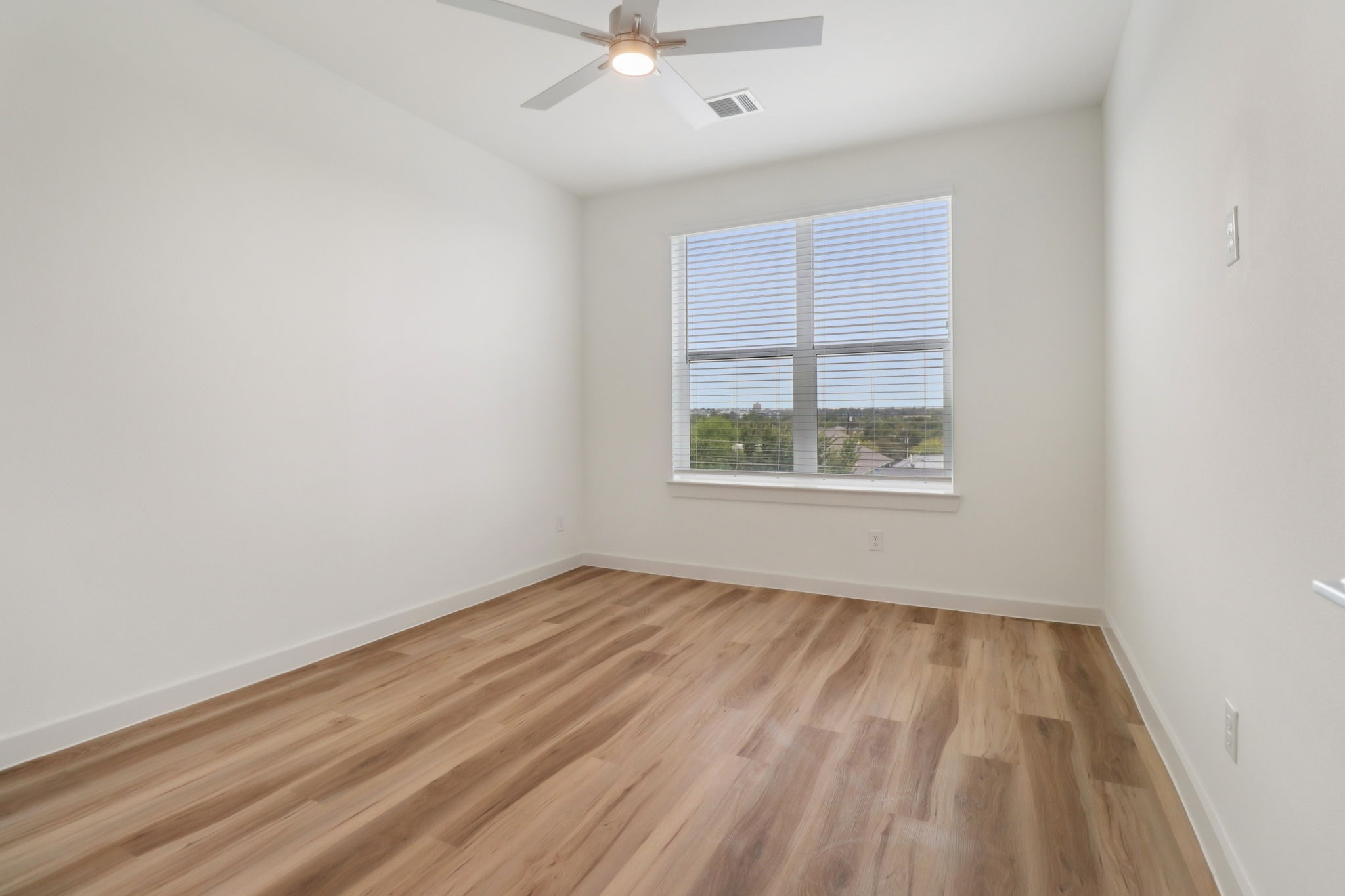 405 N Ewing Avenue Dallas TX 75203