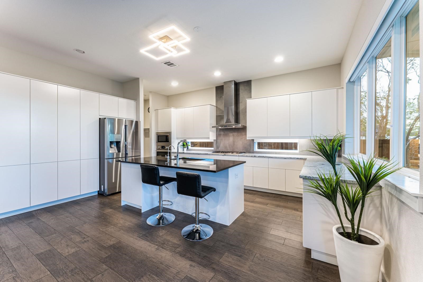 4013 Ivanhoe Lane Dallas TX 75212